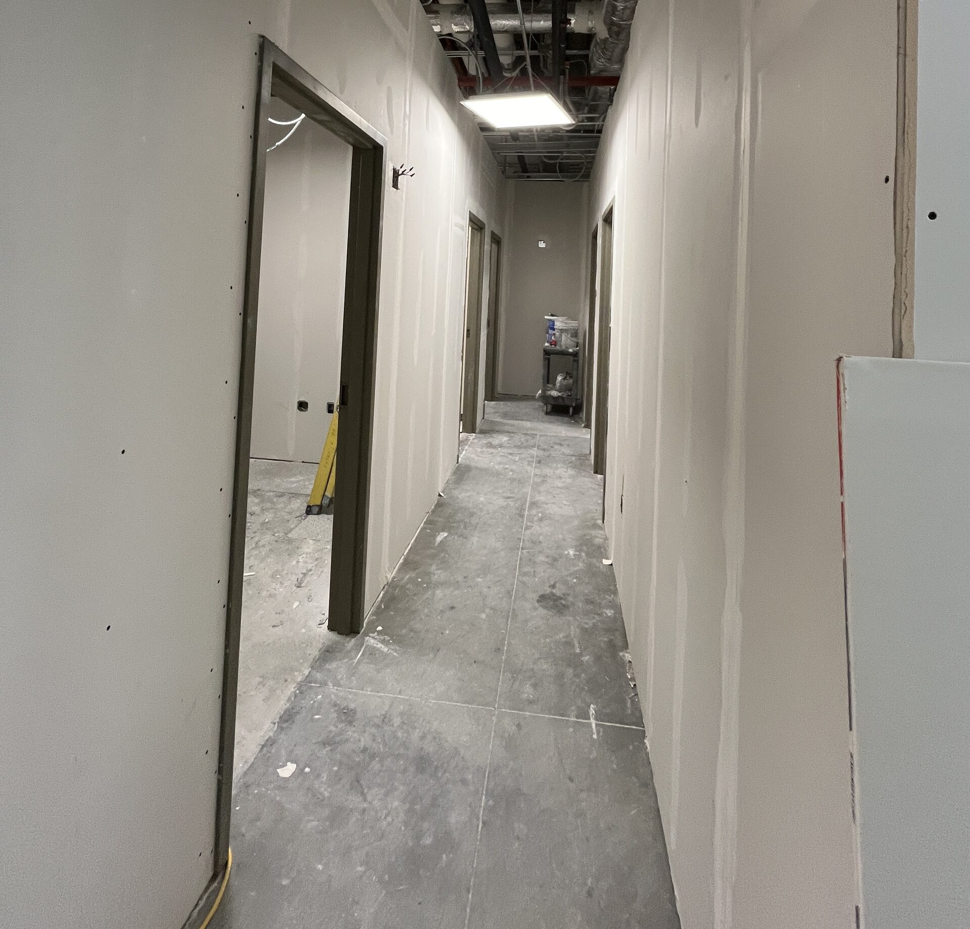 Professional drywall installation in commercial hallway Smyrna TN